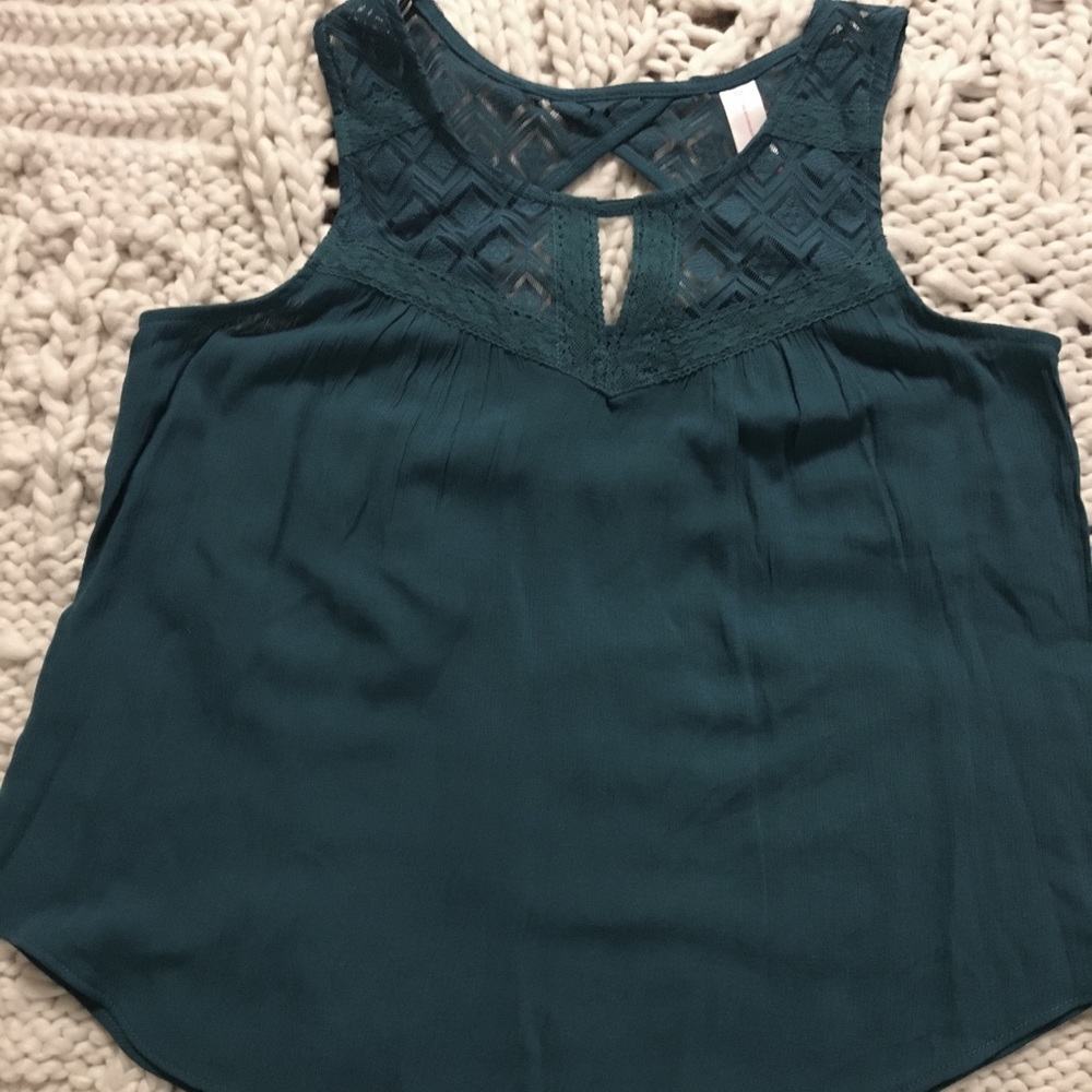 Sleeveless blouse